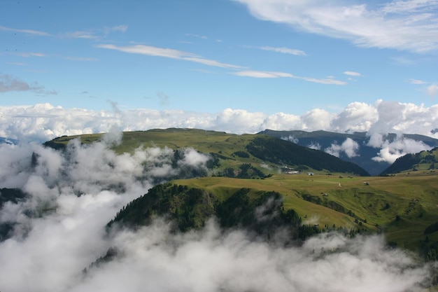 Promenez-vous dans les Dolomites italiennes