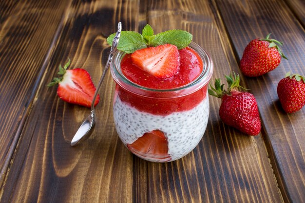 Pudding au chia et à la fraise