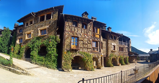 Pueblo médiéval de Auvinya en Sant Julia Andorre