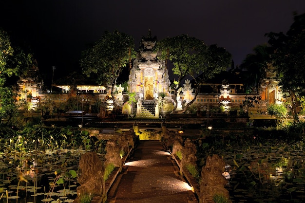 Pura Taman Sarasvati