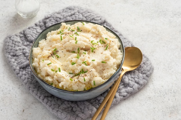 Purée de chou-fleur au beurre