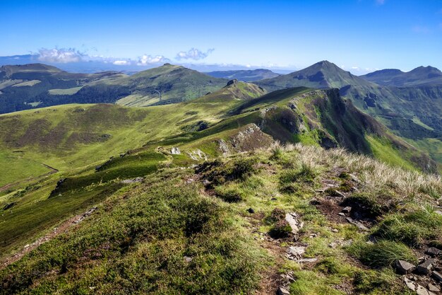 Puy Mary et chaîne des volcans d'Auvergne dans le Cantal, France