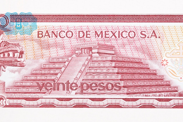 Pyramide du dieu Quetzalcoatl de l'ancien argent mexicain - Pesos