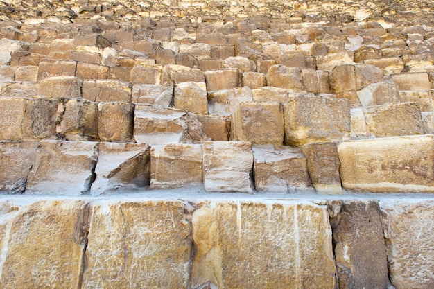 Pyramides avec un beau ciel de Gizeh au Caire Egypte