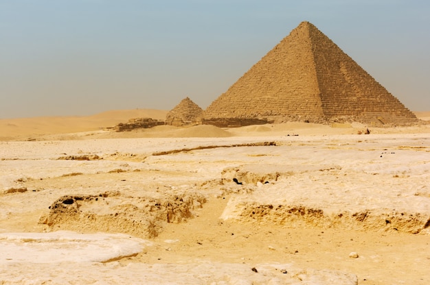 Les pyramides de Gizeh en Egypte