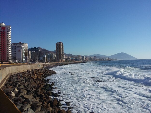 Quai de la ville sur le port d'Antofagasta Chili