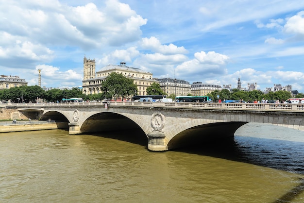 Les Quais de Seine à Paris