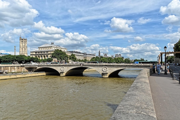 Les Quais de Seine à Paris