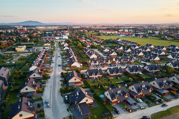 Quartier de banlieue en vue aérienne de la ville d'europe