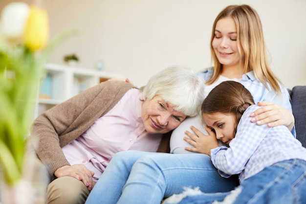 Quatre générations de femmes