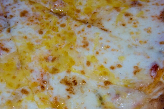 Photo quattro formaggio pizza italienne avec quatre sortes de fromage