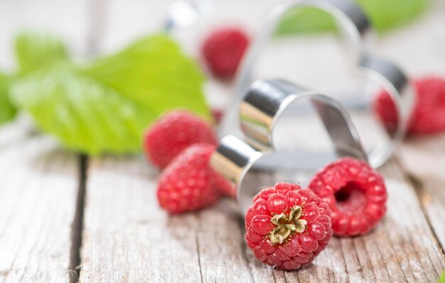 Quelques framboises fraîches