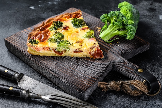 Quiche à tarte au poisson rouge, saumon et brocoli