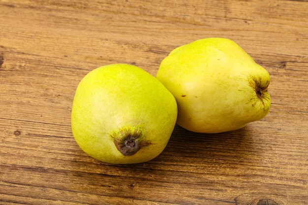 Quinces sucrées mûres et juteuses