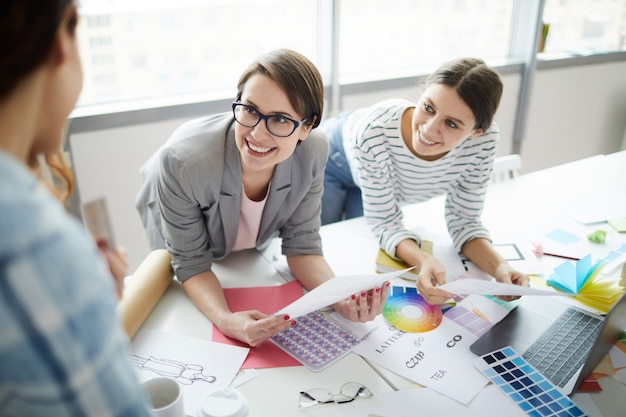 Équipe de femmes créatives