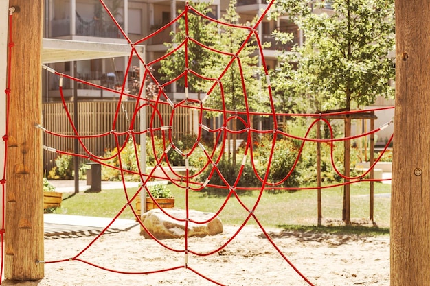 Équipement de corde de filet de terrain de jeu pour l'activité d'enfants dans la cour d'école ou le jardin