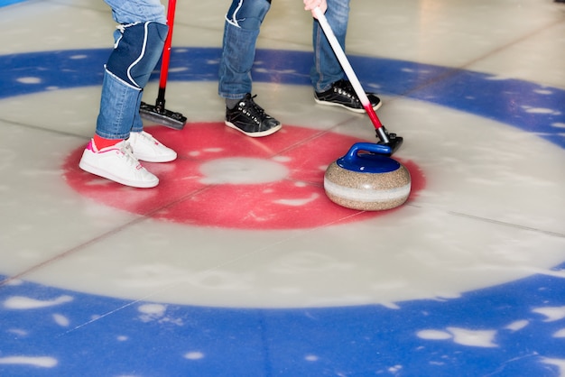 Équipement pour curling sport jeu la glace