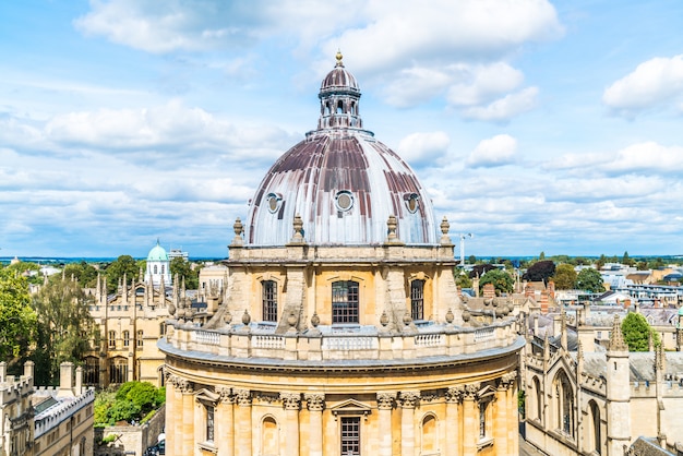 Radcliffe Camera et All Souls College à l'université d'Oxford. Oxford, Royaume-Uni