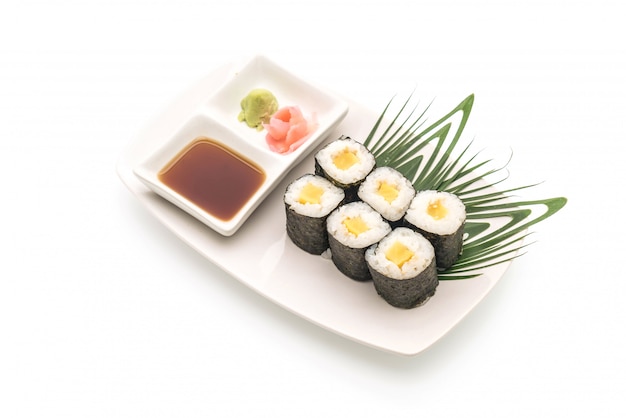 Radis marinés maki sushi- style de cuisine japonaise