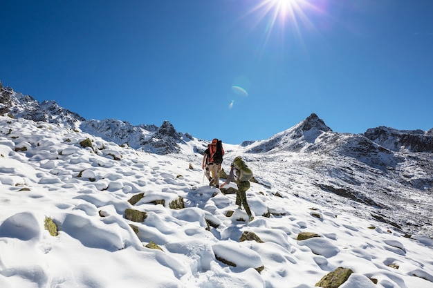 Randonnée dans les montagnes Kackar dans l'est de la Turquie, saison d'automne.