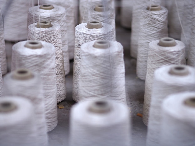 Rangée de fil textile