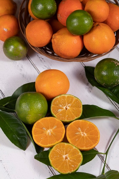 Rangpur Citrus limonia ou Citrus reticulata medica parfois appelé le citron vert rangpur citron vert ou lemandarin est un hybride entre la mandarine et le citron