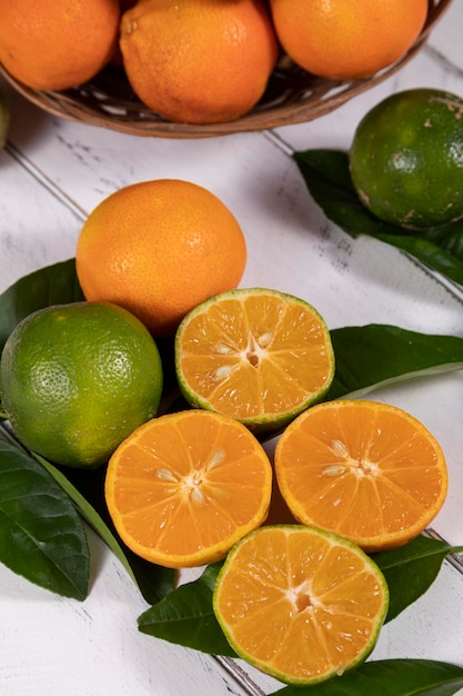 Rangpur Citrus limonia ou Citrus reticulata medica parfois appelé le citron vert rangpur citron vert ou lemandarin est un hybride entre la mandarine et le citron