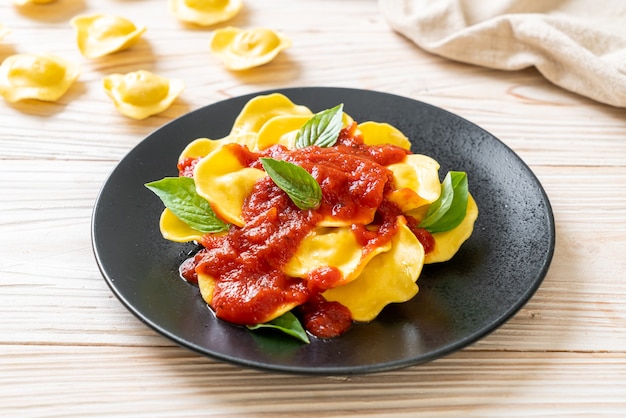 Raviolis à la sauce tomate et basilic