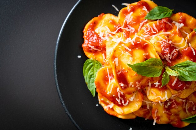 Raviolis à la sauce tomate et basilic