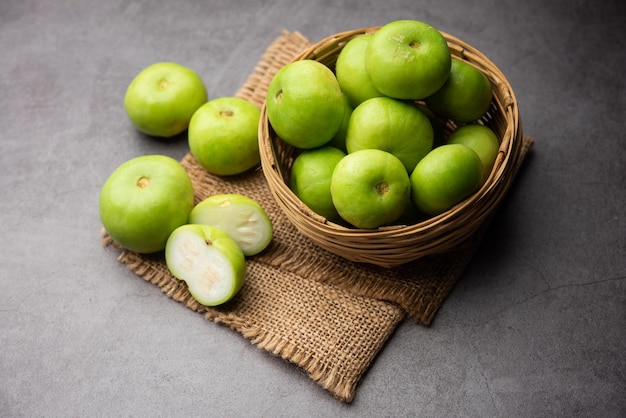 Raw Tinda tinde aussi appelé dhemse Apple Gourd Baby Pumpkin Indian Squash Round MelonxA