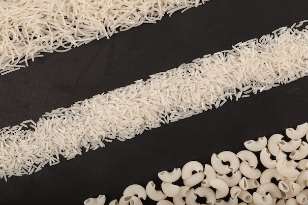 Rayures de riz et pâtes vermicelles de nouilles à base de farine de riz