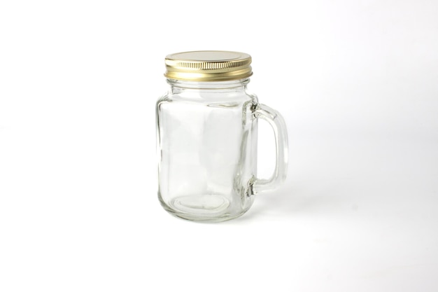 Récipient de jus de smoothy vide transparent ou verre de jus sur fond blanc