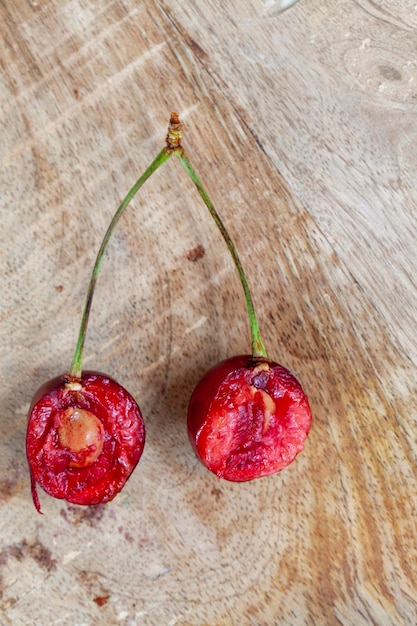 Récolté et utilisé dans la cuisson des cerises