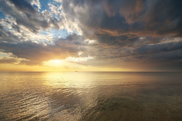 Reflet du ciel et de l'eau