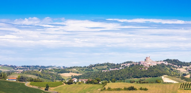 Région du Piémont Italie Paysage de campagne dans la région des Langhe