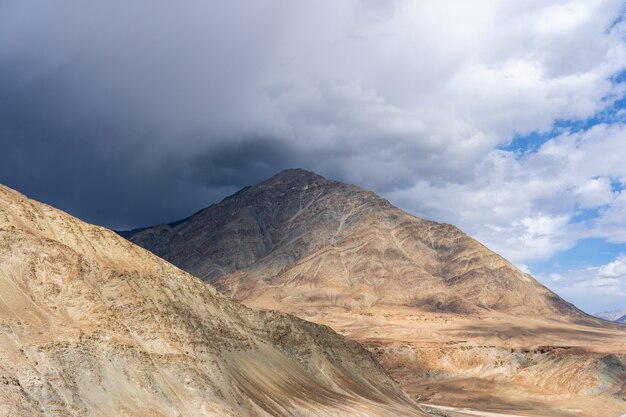 Photo région himalayenne du nord de l'inde