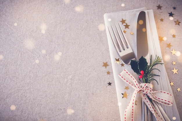 Réglage de la place de table de Noël, fond de l&#39;espace de lumière