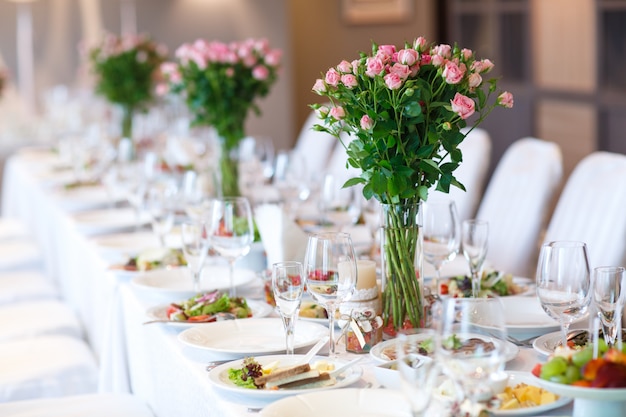 Réglage de la table de mariage