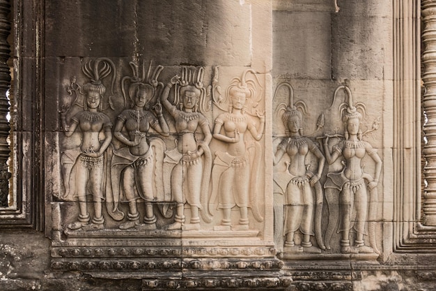 Reliefs dans le temple d'Angkor Wat au Cambodge