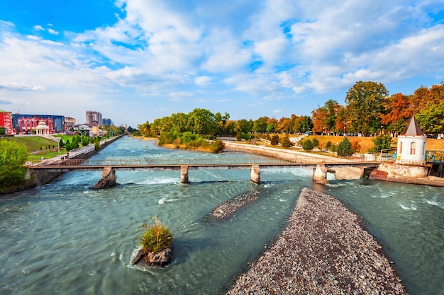 Remblai de la rivière Terek à Vladikavkaz