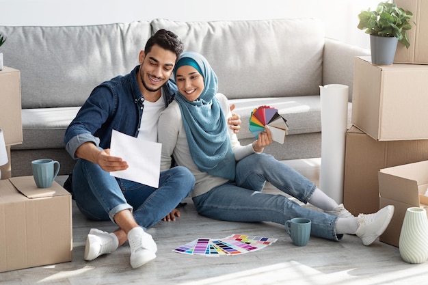 Rénovation créative de planification familiale arabe dans leur nouvelle maison