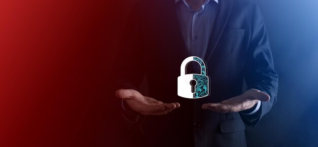 Réseau de cybersécurité Icône de cadenas et mise en réseau de la technologie Internet Homme d'affaires protégeant les données personnelles interface virtuelle Concept de confidentialité de la protection des données GDPR UEcriminalité numérique