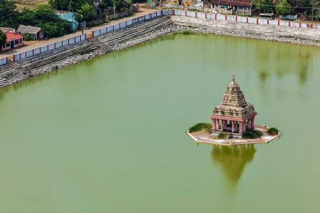 Réservoir du temple de Lord Bhakthavatsaleswarar Coil