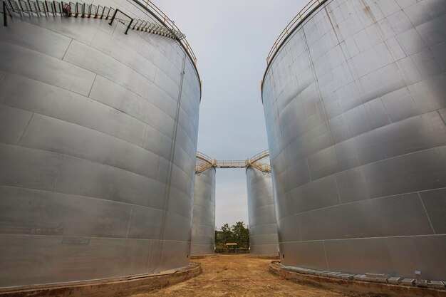 Réservoir de stockage de l'industrie chimique en acier au carbone blanc