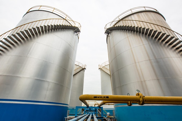 Réservoir de stockage de l'industrie chimique en acier au carbone blanc