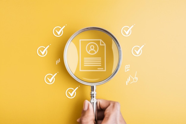 Ressources humaines et concept de recrutement Lupe axée sur l'icône du professionnel