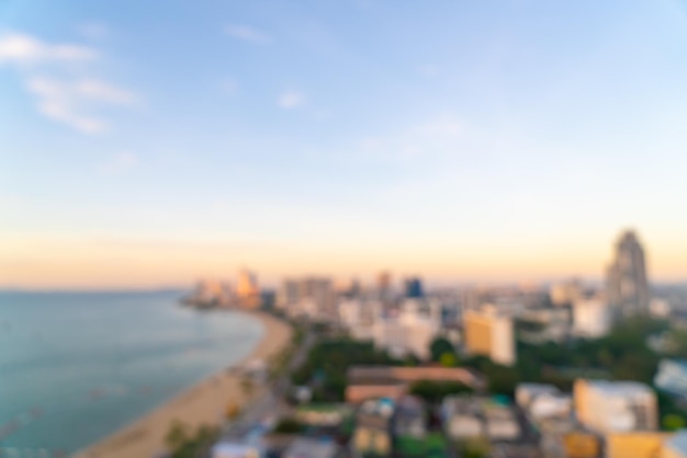 Résumé flou vue sur les toits de la ville de Pattaya en Thaïlande pour le fond