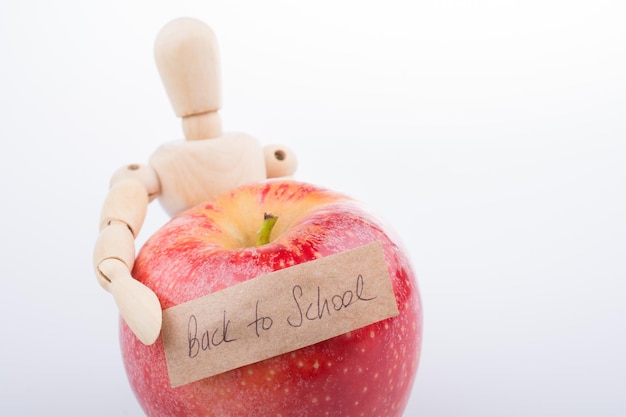 Retour au thème de l'école avec une pomme