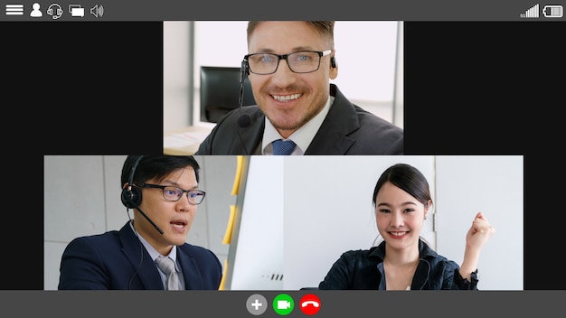 Réunion de groupe de gens d'affaires en vidéoconférence