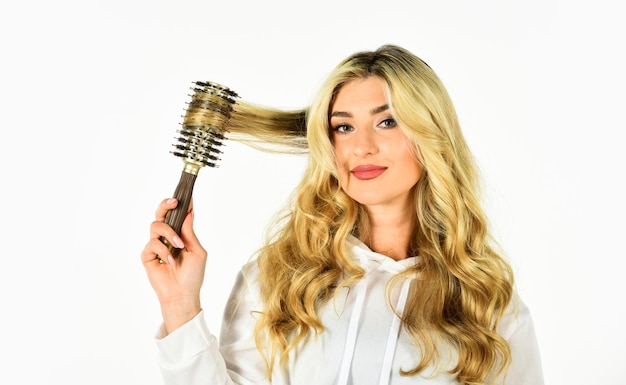 Rêve Rom à la réalité Fille soins de coiffure femme curling cheveux avec fer à lisser femme coiffage cheveux avec un fer à friser Coiffure et coiffure fille curling cheveux longs avec bigoudi brosse à cheveux